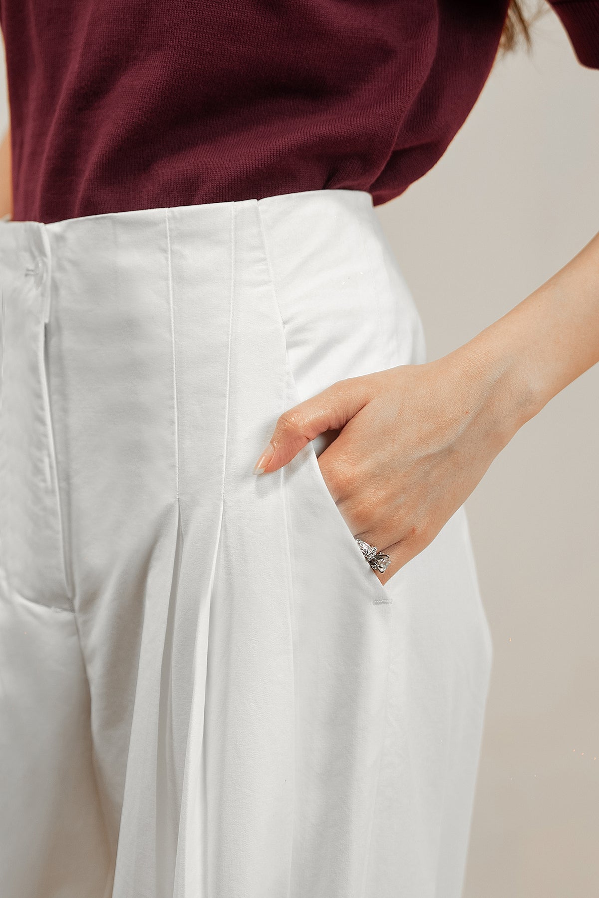 L’ALOUETTE TRIPLE PLEAT TROUSER - White