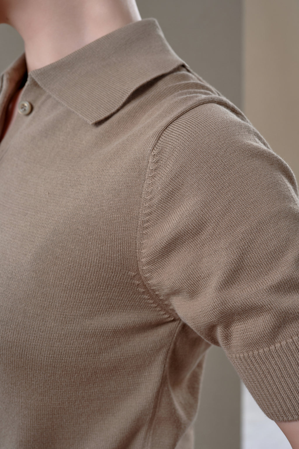 THE GUINEVÈRE POLO - Pale Khaki