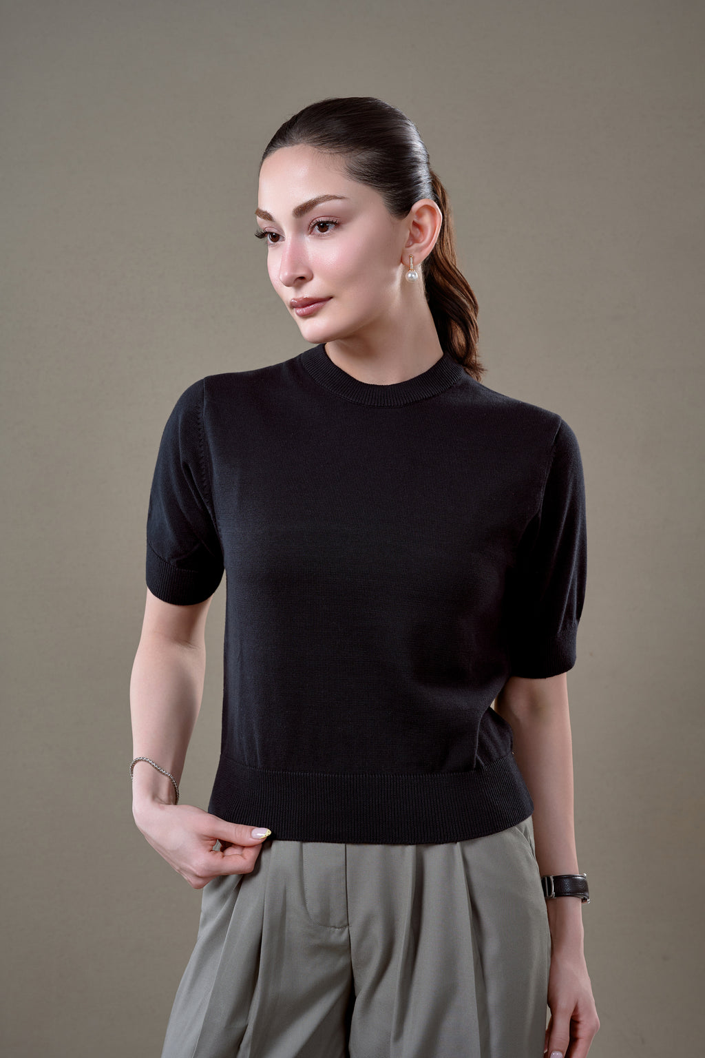 L’MADELEINE CREWNECK - Black