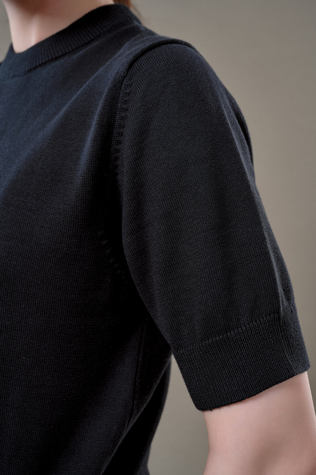 L’MADELEINE CREWNECK - Black